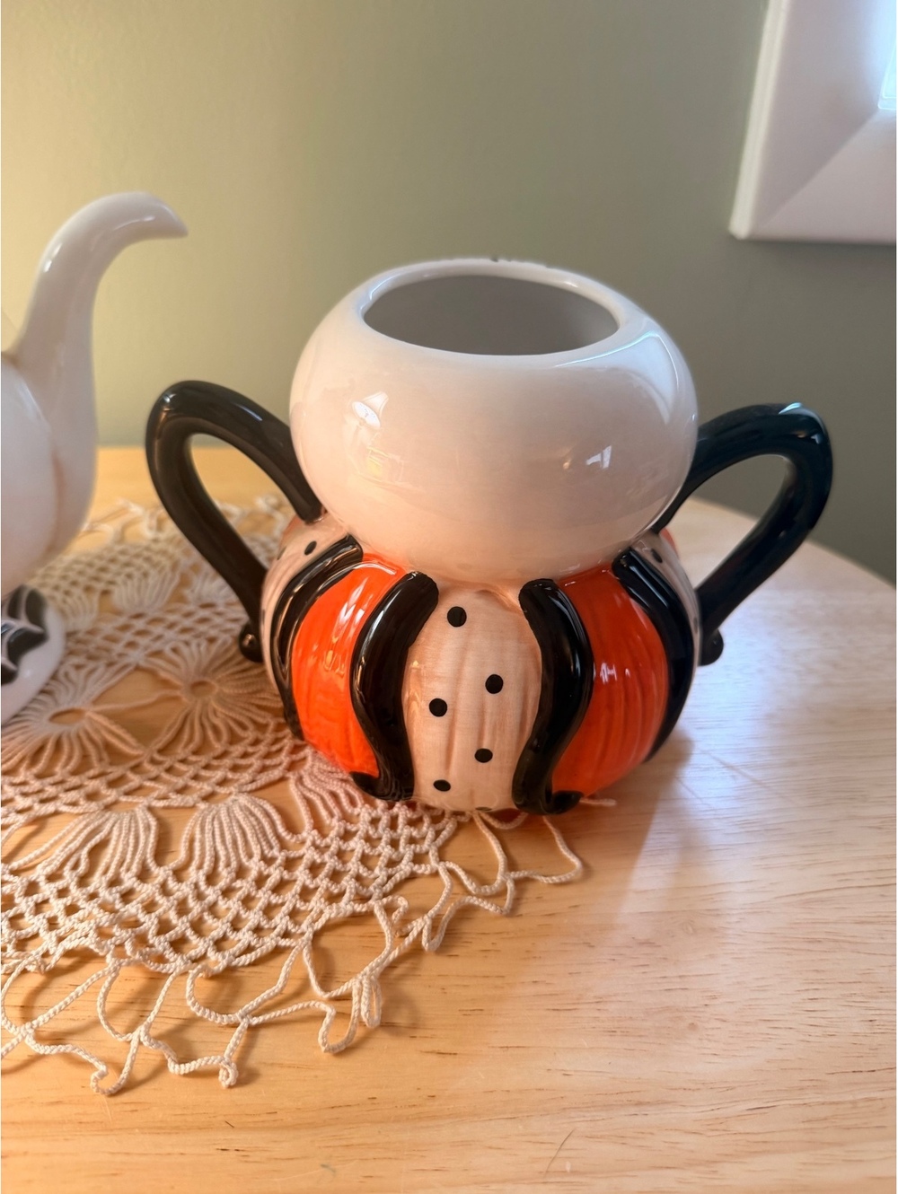 Johanna Parker Halloween Teapot and Spider Mug Set - Picture 4 of 6
